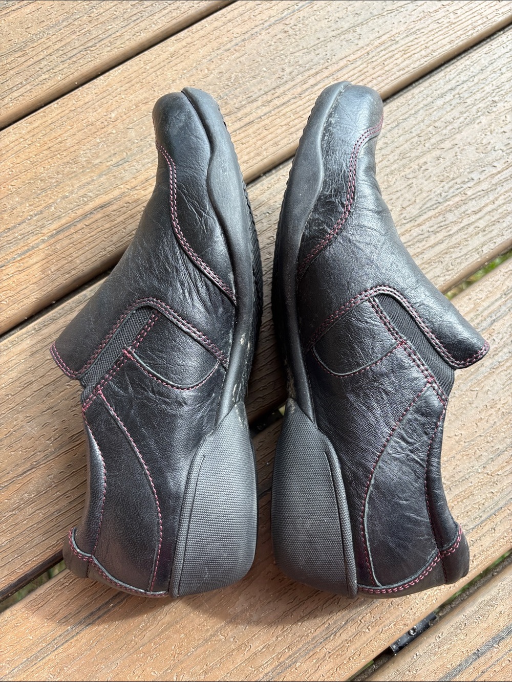 Taos Bungie Jump Women 10 Comfort Casual Black Textured Leather Slip On Shoes - Picture 5 of 7